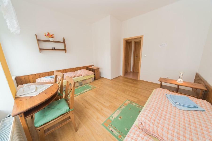 Pension U Kostela Cesky Brod エクステリア 写真