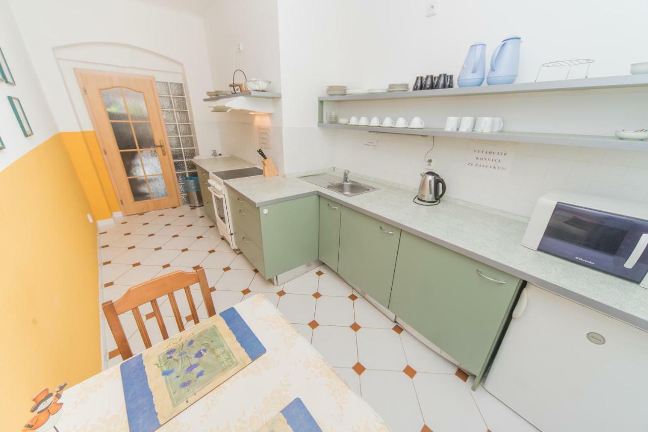 Pension U Kostela Cesky Brod エクステリア 写真